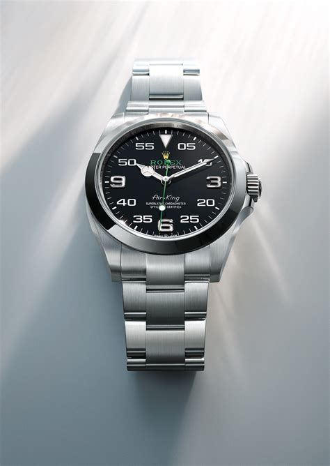 rolex air-king wird eingestellt|Rolex Air-King watch.